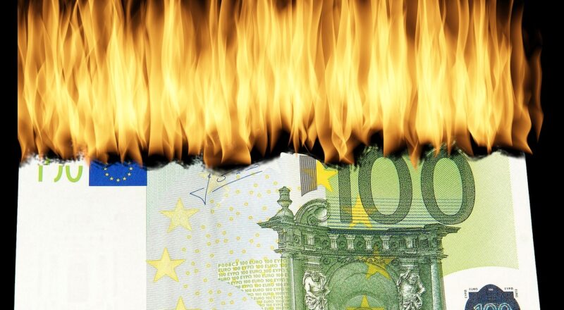 Geld verbrennen